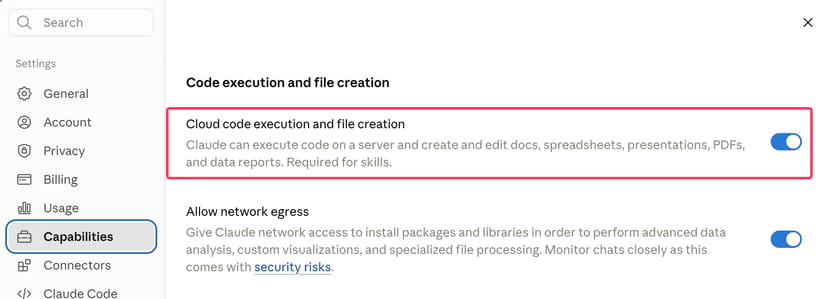 Claudeの設定画面Capabilities。赤枠で囲まれた「Cloud code execution and file creation」のトグルがオンになっている