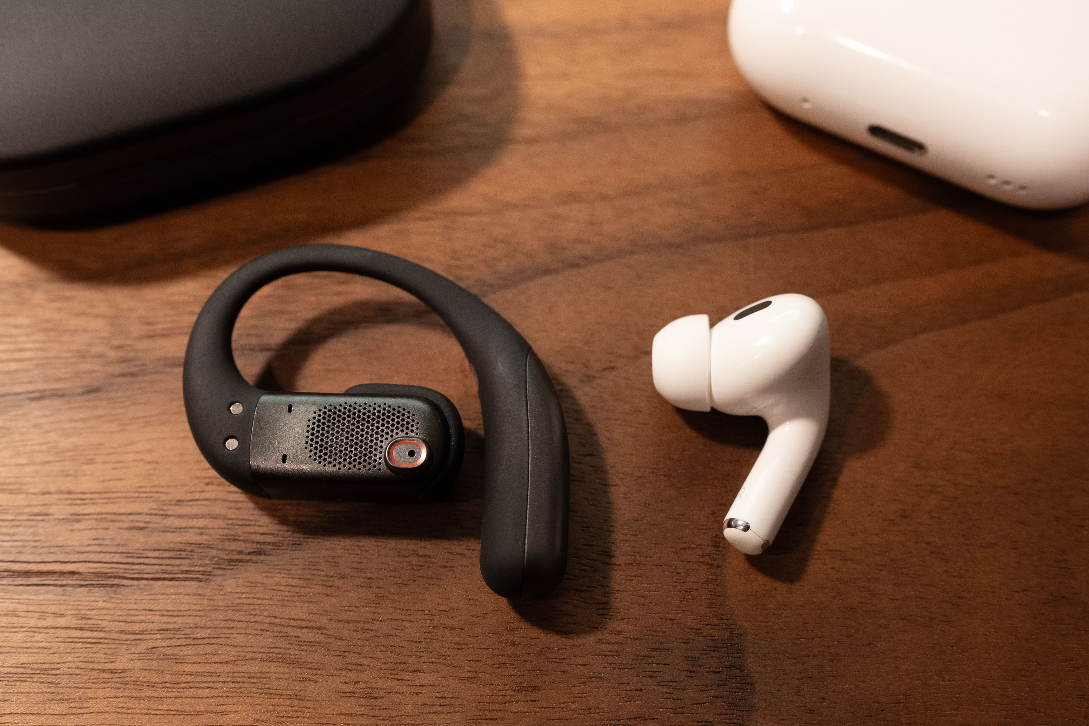 Shokz OpenFit Pro 徹底レビュー：耳を塞がないのにノイズ低減＆音質劇