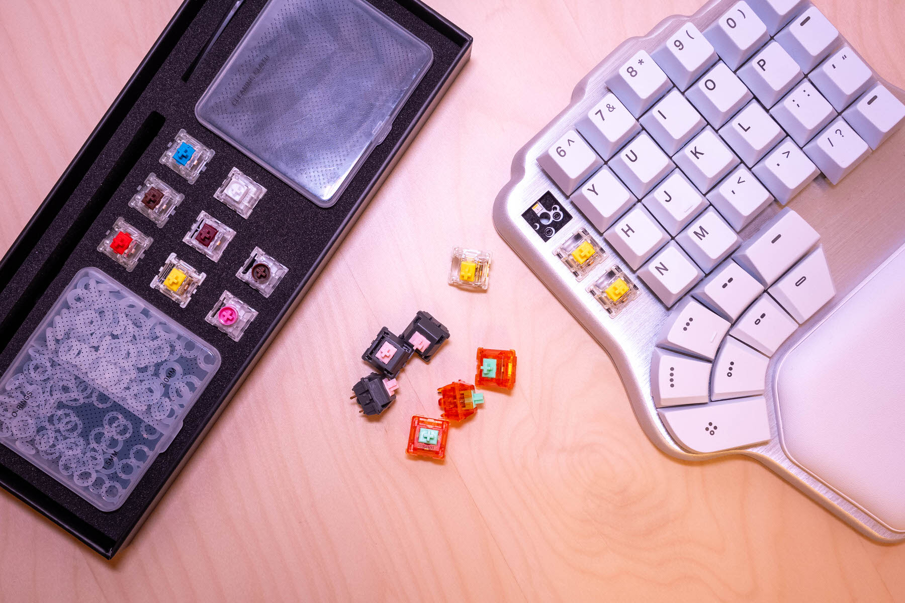 Dygma Defy キーボード　左右分割　左右分離　分割キーボード Dygma Defy｜タイピング時の負担を低減する分割キーボード「ディグマ