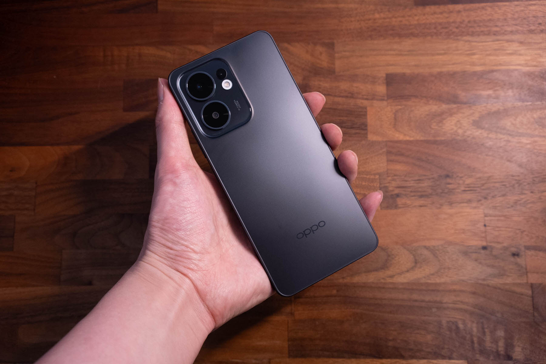 OPPO Reno13 A 徹底レビュー：4万円前半で買える「全部入り」王道SIM