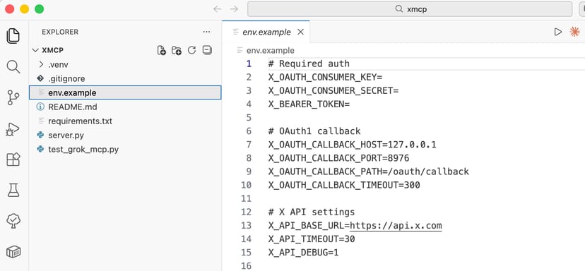 VS Codeでxmcpプロジェクトのenv.exampleファイルを開いた画面。認証情報やAPIのテンプレート変数が並んでいる